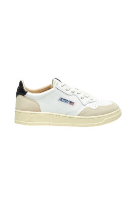 sneakers-basse-en-cuir-blanc