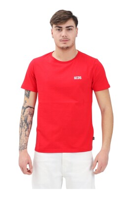 t-shirt-rouge-a-manches-courtes-style-street