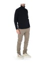 pull-en-laine-noir-a-col-roule-avec-poche-zippee