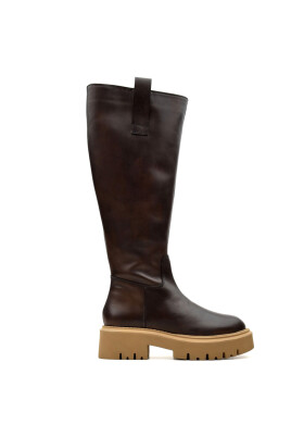 enchanting-brown-boots