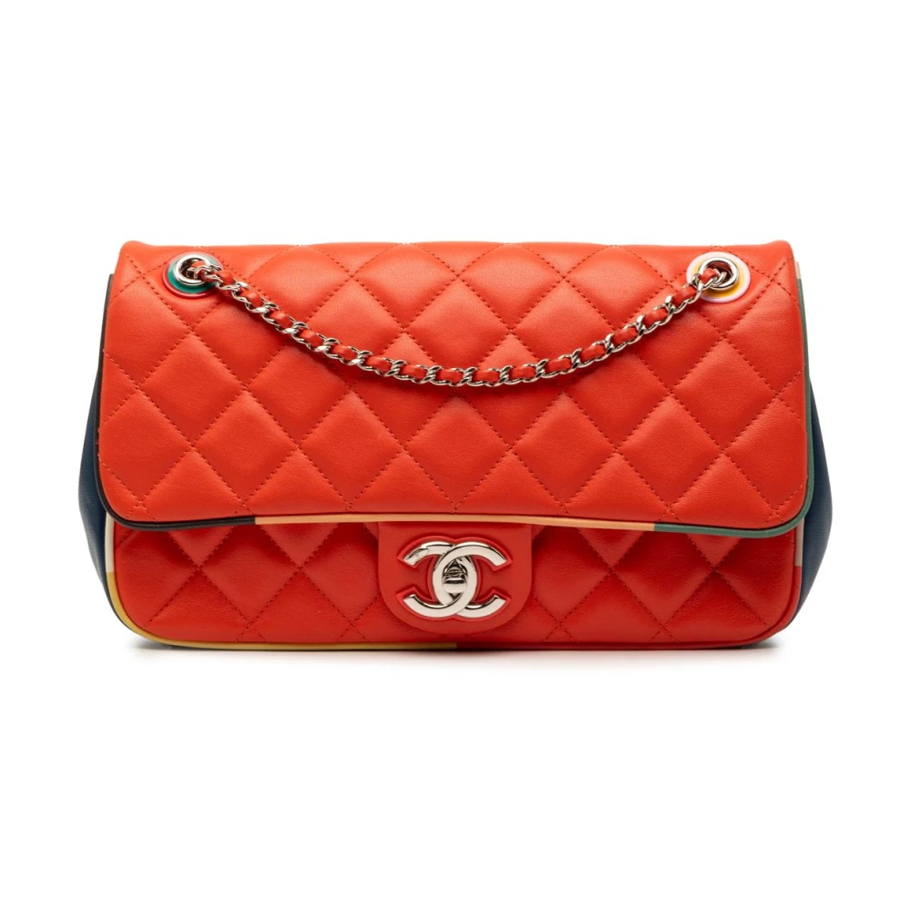 Chanel Vintage Women's Red Pre-Owned Quilted Flap Bag