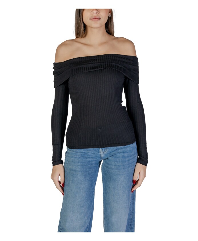 haut-en-tricot-a-encolure-bateau-noir