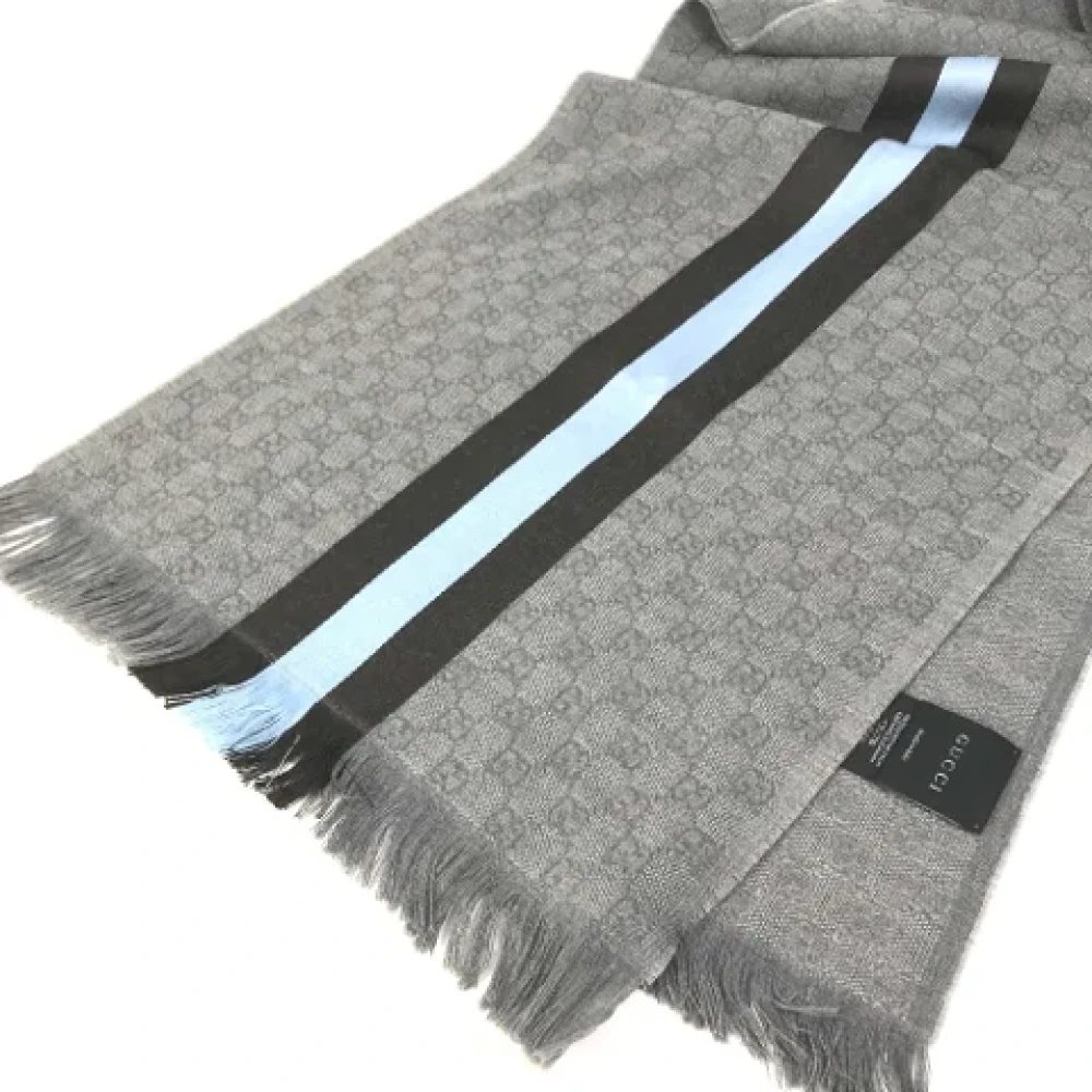 Gucci Vintage Pre-owned Wool scarves Gray Heren