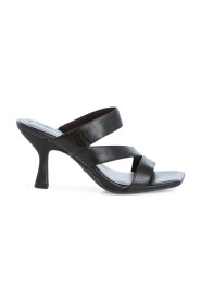 schwarze elegante offene Hausschuhe
