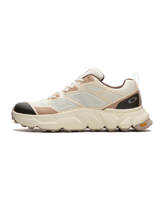 light-breathe-sneakers