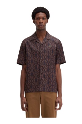 chemise-tache-dencre-abstraite
