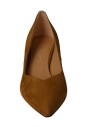 escarpins-en-daim-camel-a-decoupe-en-v