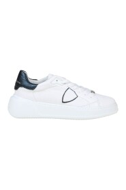 Svarta och vita lädersneakers för kvinnor