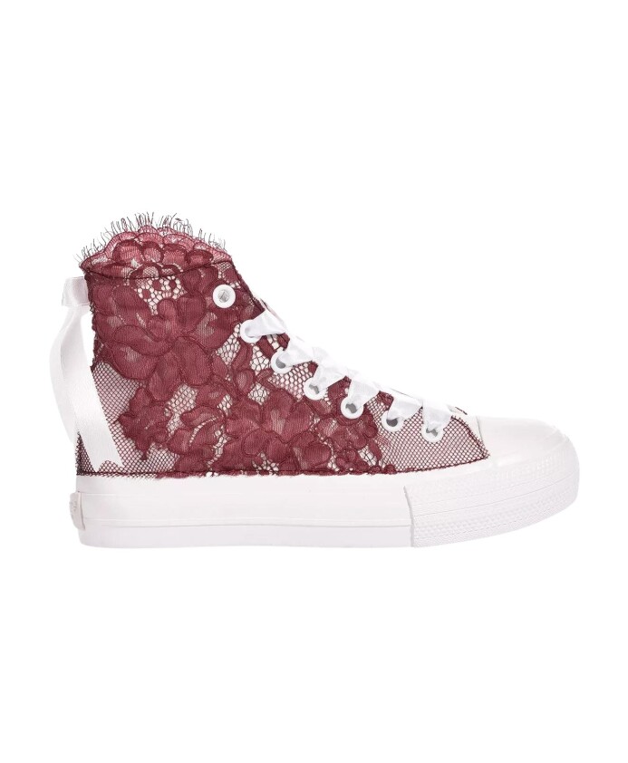 sneakers-rouges-avec-semelle-compensee