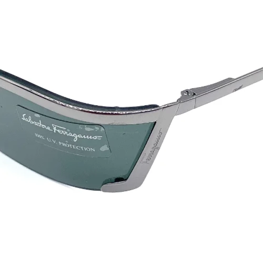 Salvatore Ferragamo Pre-owned Silver sunglasses Gray Dames