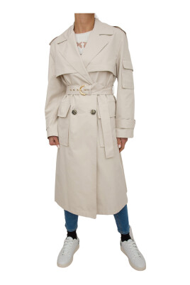 beige-trench-coat