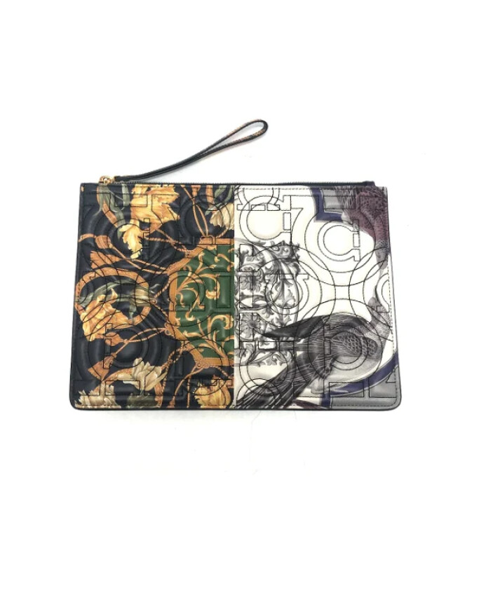 pre-owned-cuir-pochettes-minaudieres