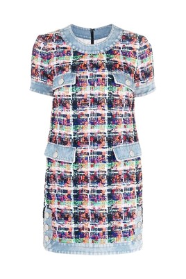 courte-robe-en-tweed-avec-garniture-en-denim