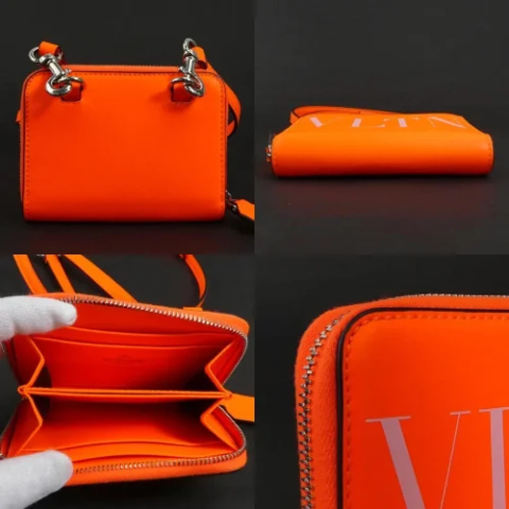 Valentino Vintage Pre-owned Leather wallets Orange Dames