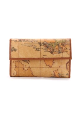 medium-wallets-and-cardholders