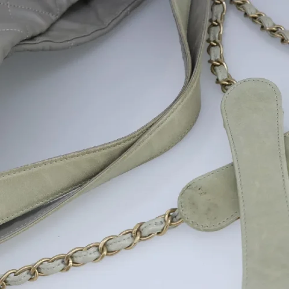 Chanel Vintage Pre-owned Leather handbags Gray Dames