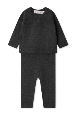 set-sweater-and-trousers