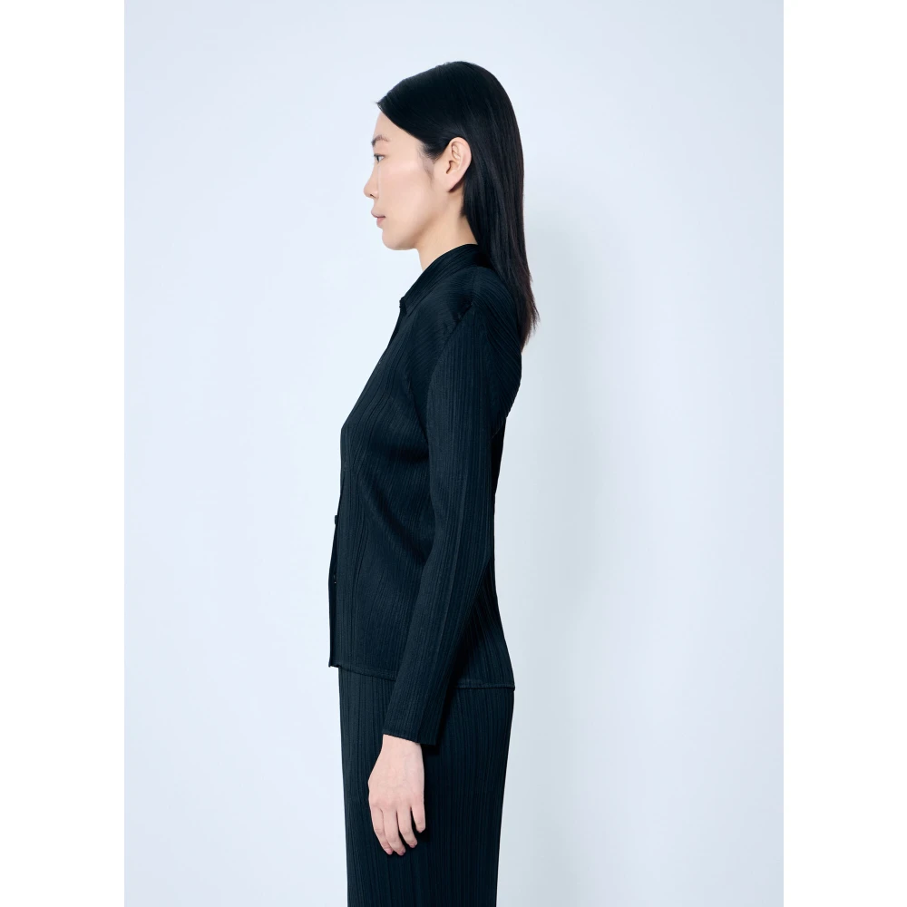 Issey Miyake Geplooide Overhemd Klassieke Kraag Lange Mouwen Black Dames