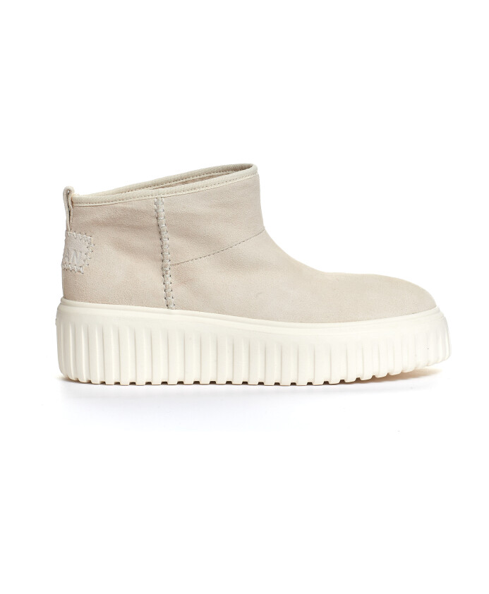 bottines-basses-en-daim-beige-clair