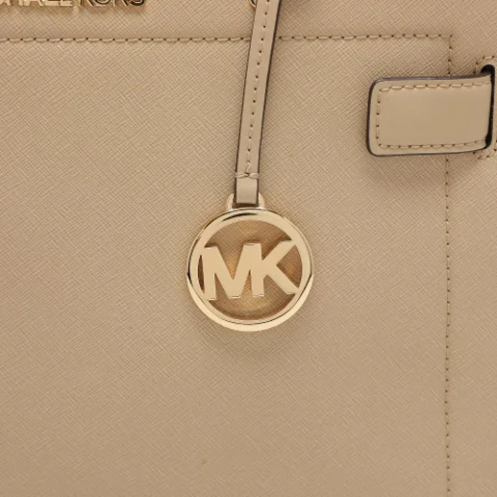 Michael Kors Pre-owned Leather handbags Beige Dames