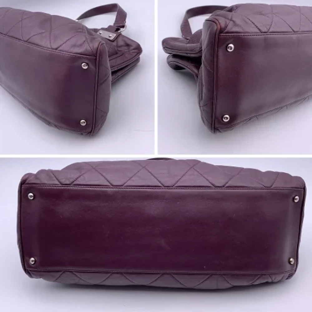 Chanel Vintage Pre-owned Leather handbags Purple Dames