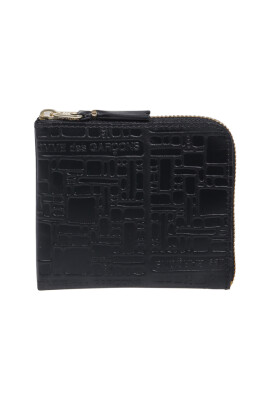 black-embossed-logo-zip-wallet