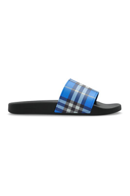 tongs-en-caoutchouc