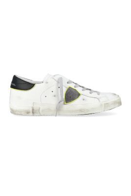 sneakers-basses-en-diverses-couleurs