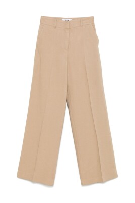 beige-trousers-with-pockets-and-belt-loops