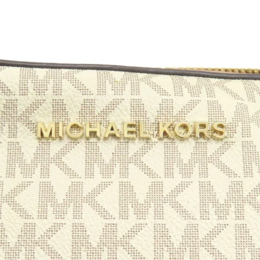 Michael Kors Pre-owned Plastic shoulder-bags Beige Dames