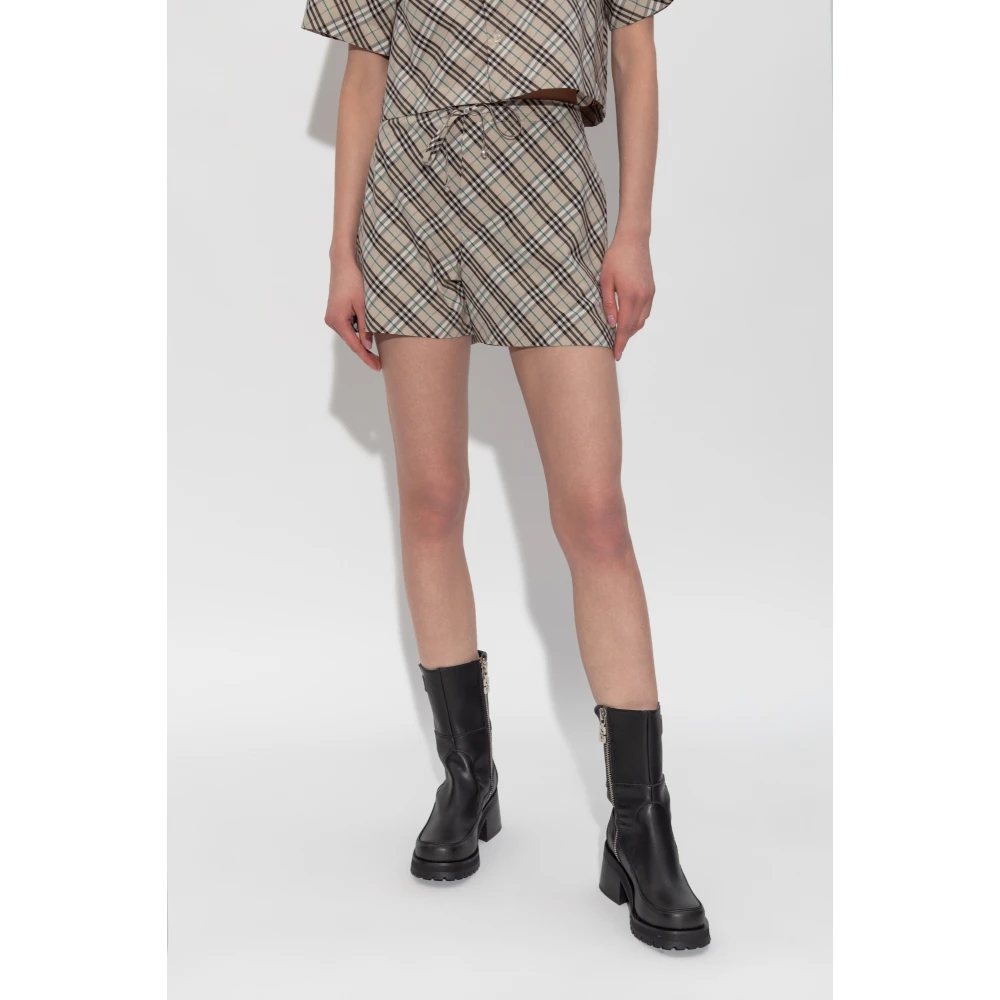 Burberry Geruite shorts Beige Dames