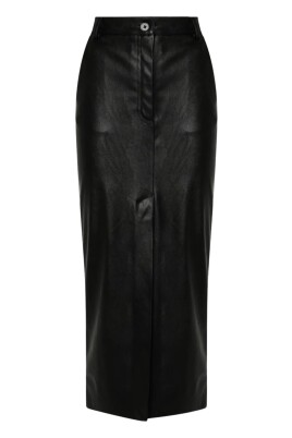 black-leather-skirt-with-diagonal-pockets