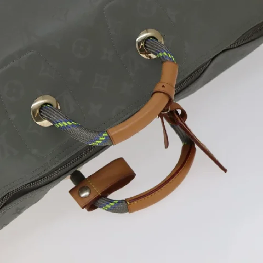 Louis Vuitton Vintage Pre-owned Canvas travel-bags Gray Dames