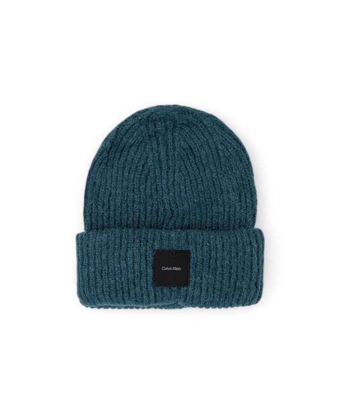 bonnet-en-laine-dalpaga-vert-tricote