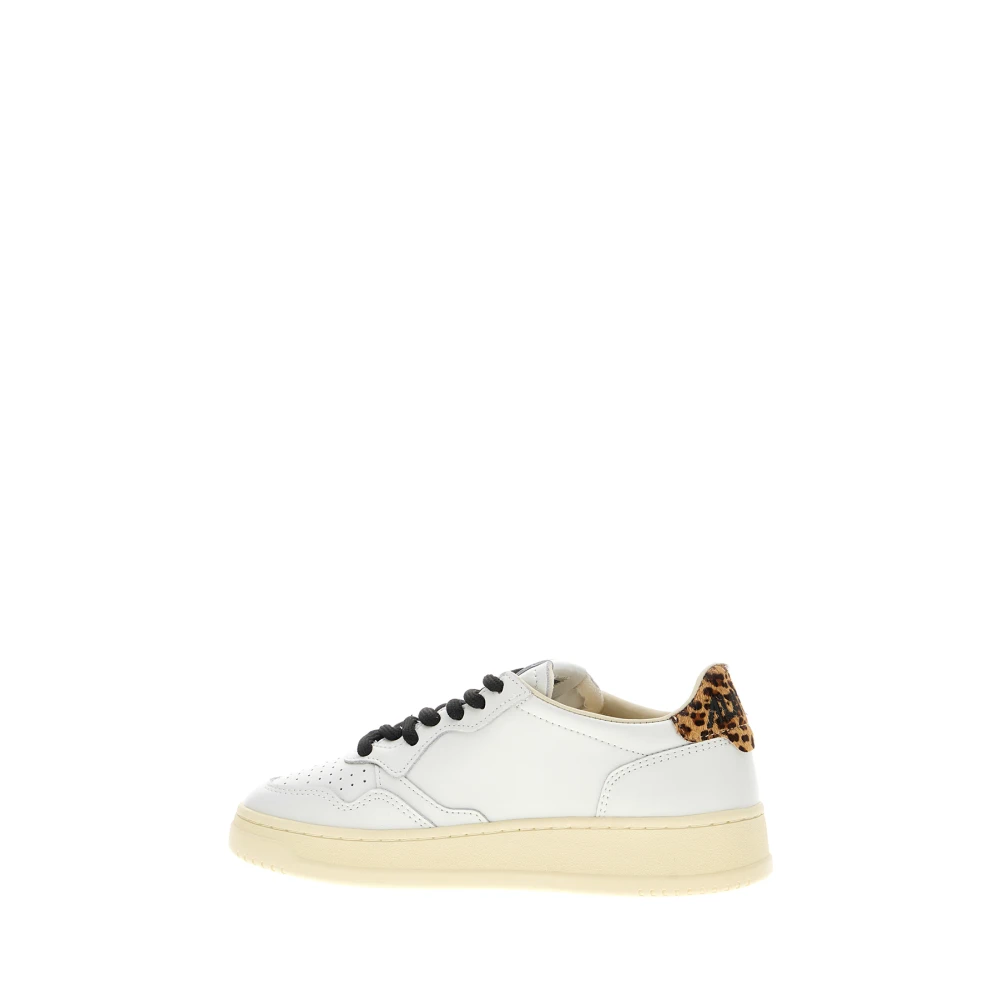 Autry White Sneakers, Female, 6 Uk, Medalist Low