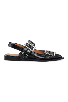 black-flat-shoes-stylish-model