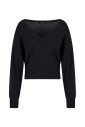 pull-noir-a-col-en-v-avec-detail-contraste