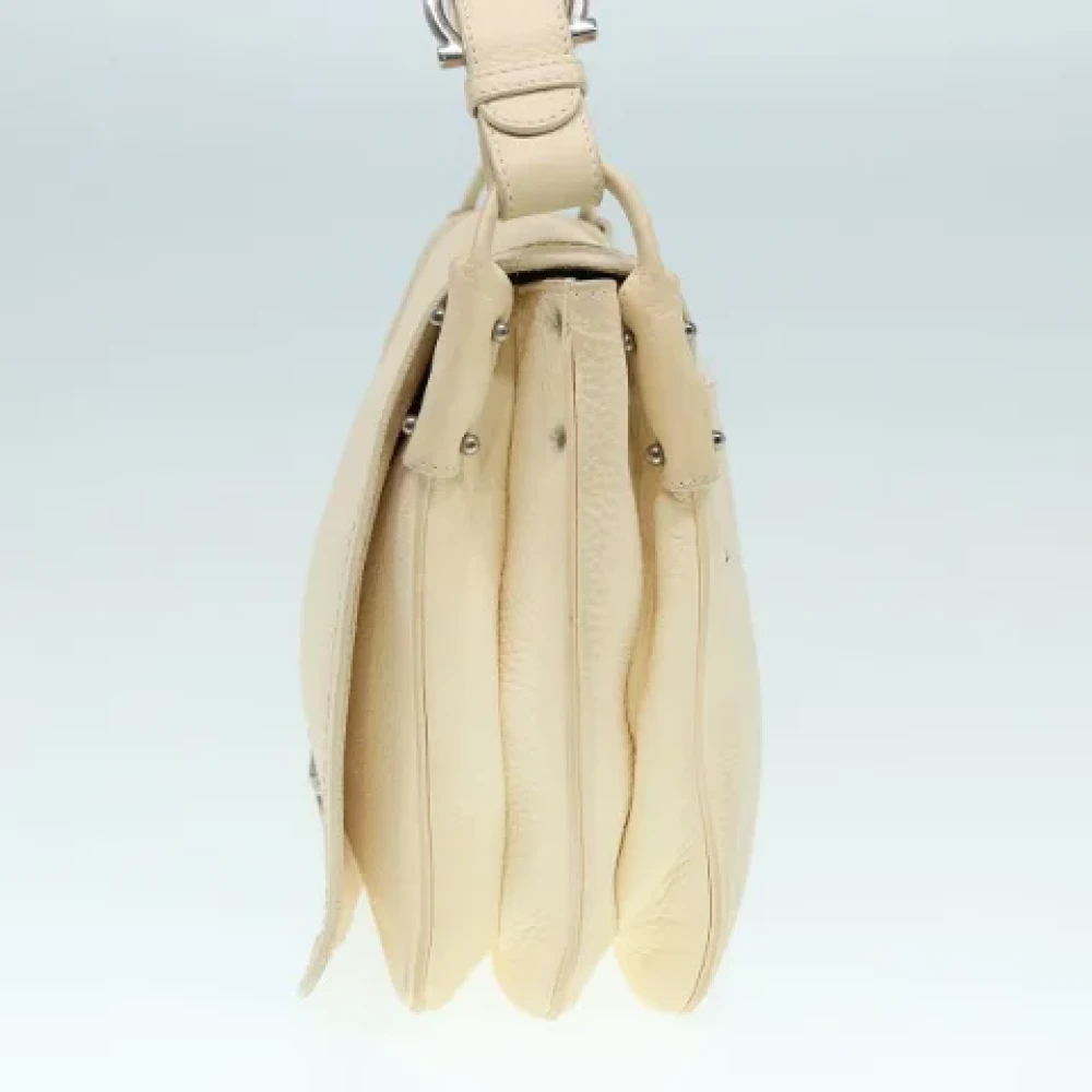 Salvatore Ferragamo Pre-owned Leather shoulder-bags White Dames