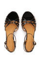 zwart-gelakte-sandalen-met-dunne-bandjes