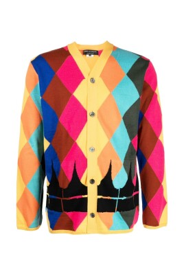stilfuld-v-hals-cardigan-med-diamantmonster