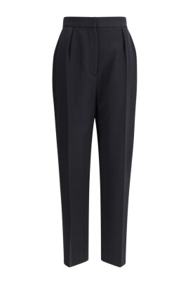 pantalon-sur-mesure-avec-ceinture-et-plis