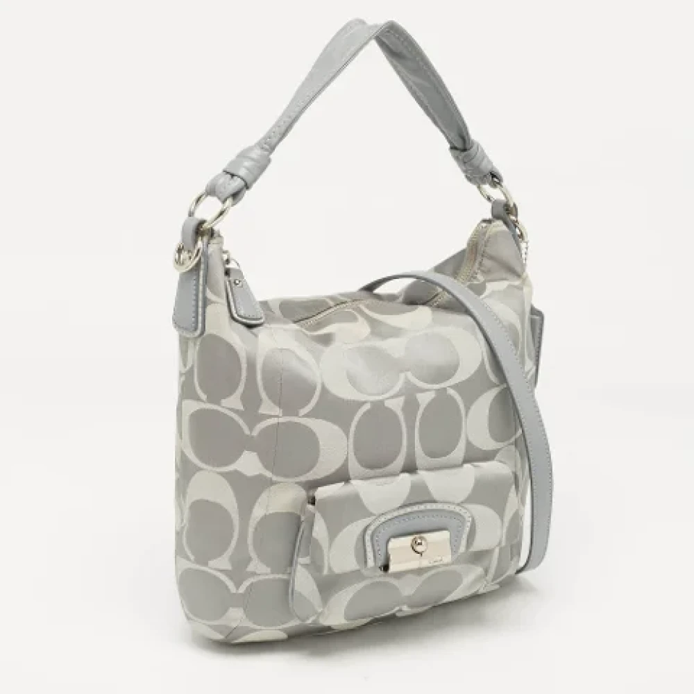 Coach Pre-owned Fabric handbags Gray Dames