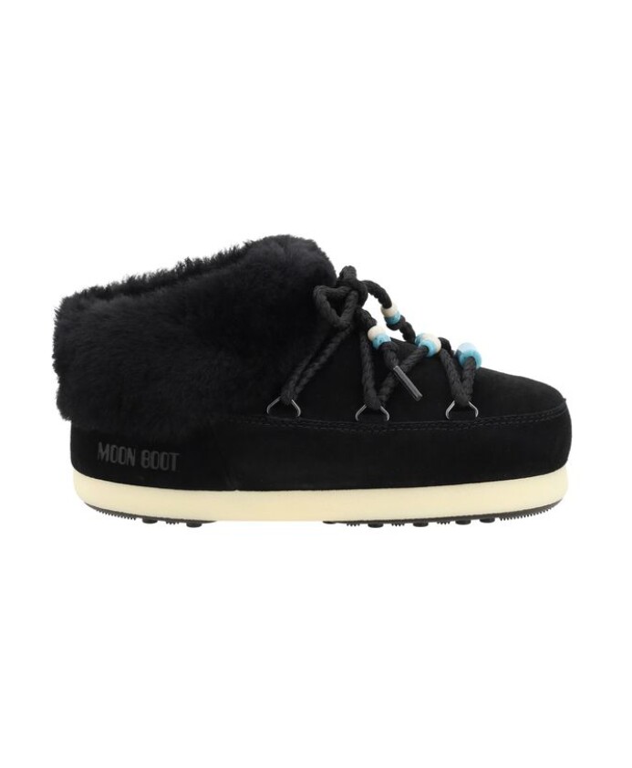 bottines-en-daim-avec-perles
