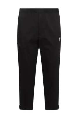 Raka byxor i gabardin med logotyppatch