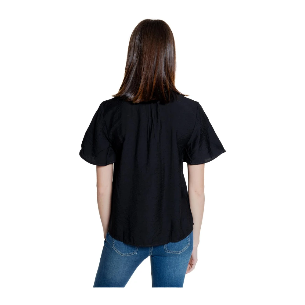 Jacqueline de Yong Zwarte V-hals korte mouw shirt Black Dames