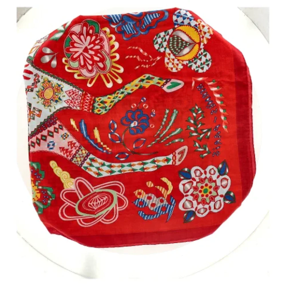 Hermès Vintage Pre-owned Silk scarves Red Dames