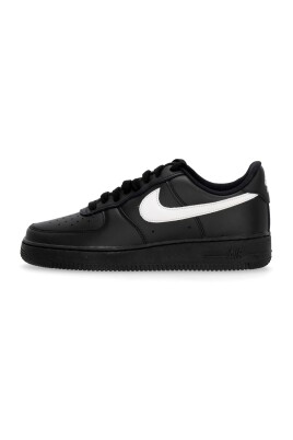 black-white-low-top-sneaker-air-force-1