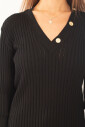 pull-en-tricot-a-col-en-v-en-nero