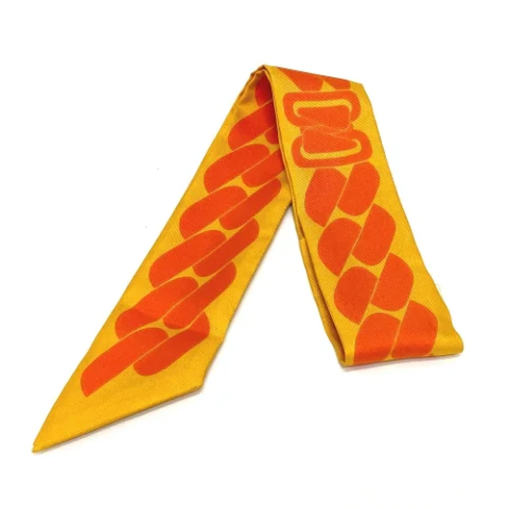 Hermès Vintage Pre-owned Silk scarves Orange Dames