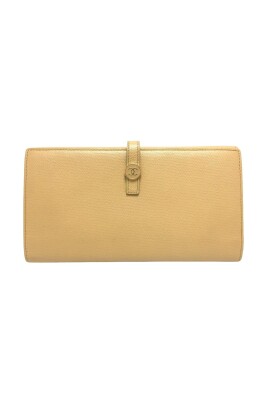 pre-owned-classic-wallet-on-chain-beige-leather